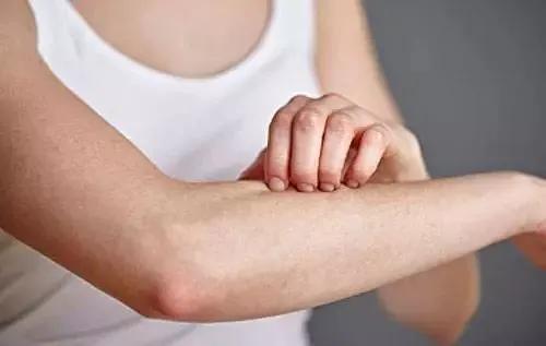 女子跑外卖15个月出版12万字小说 写作只是点缀 未来将继续跑外卖 女子跑外卖15个月出版12万字小说 写作只是点缀 未来将继续跑外卖